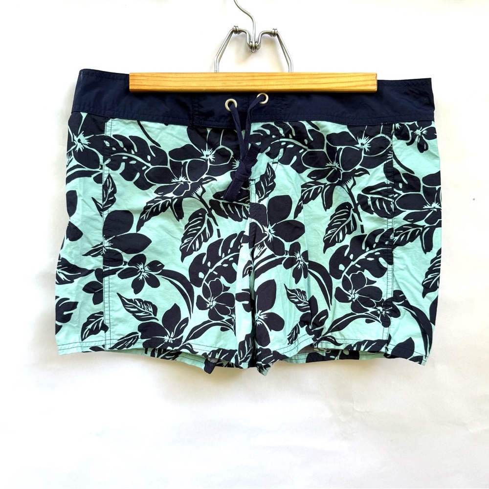 Tommy Bahama Women’s Board/Swim Floral Shorts